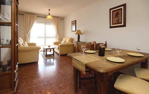 Two-bedroom Apartment In Riviera Del Sol