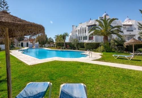 Sitio de Calahonda Apartment Sleeps 4 Pool Air Con