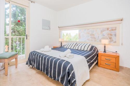 Es Mal Pas Villa Sleeps 8 With Pool Air Con And Wifi