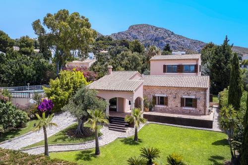 Es Mal Pas Villa Sleeps 10 With Pool And Air Con