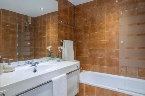Stunning 2-bedroom Apartment Close To The Beach