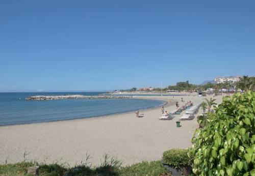 Sitio de Calahonda Apartment Sleeps 6 Pool Air Con