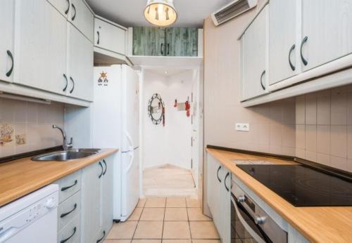 Cabopino Apartment Sleeps 4 Pool Air Con Wifi