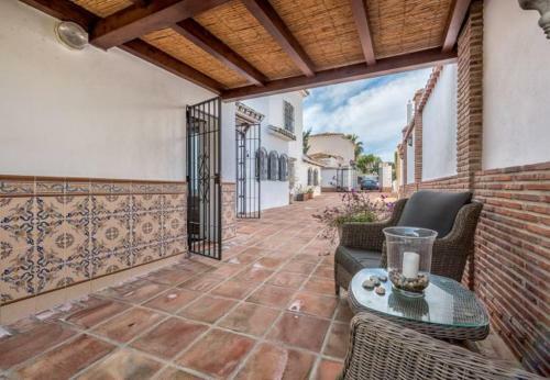 Cabopino Villa Sleeps 8 Pool Air Con Wifi