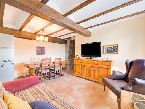 Mountain-view Apartment In Ardanu� With Garden