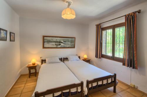 Fornells Holiday Home Sleeps 6 With Pool And Wifi