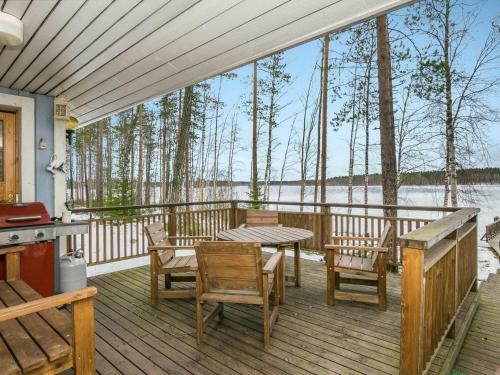 Holiday Home Sinisorsa