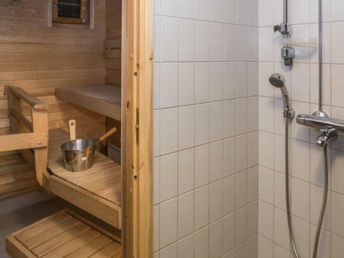 Holiday Home Karhunvartijan Linna C24