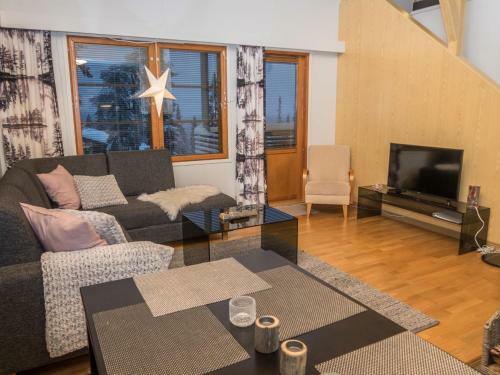 Holiday Home Karhunvartijan Linna C24