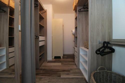 Nouveau : Villa 5 Chambres Avec Piscine