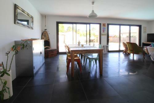Nouveau : Villa 5 Chambres Avec Piscine