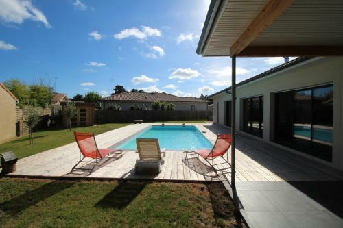 Nouveau : Villa 5 Chambres Avec Piscine