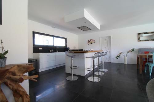 Nouveau : Villa 5 Chambres Avec Piscine