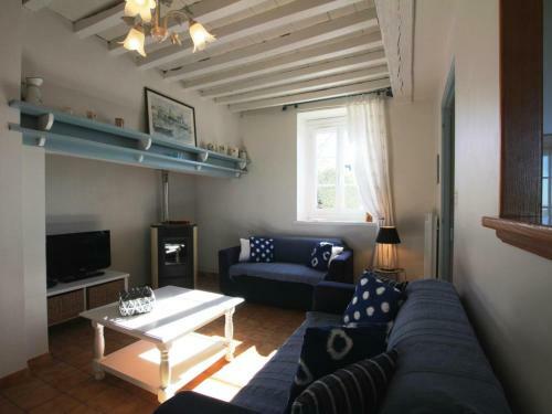 G�te Andoins, 3 Pi�ces, 4 Personnes - Fr-1-384-399