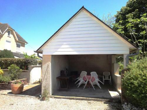 G�te Andoins, 3 Pi�ces, 4 Personnes - Fr-1-384-399