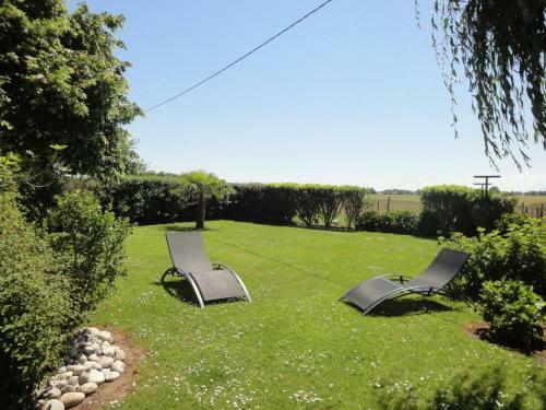 G�te Andoins, 3 Pi�ces, 4 Personnes - Fr-1-384-399