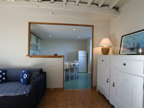 G�te Andoins, 3 Pi�ces, 4 Personnes - Fr-1-384-399