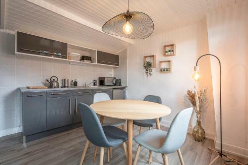 Apartamento Le Toit Du Palais de L'isle - Studio Avec Vue Imprenable