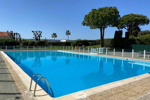 Apartamento Sea View Pool Bright And Modern Flat Near Beach