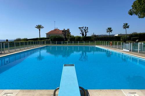 Apartamento Sea View Pool Bright And Modern Flat Near Beach