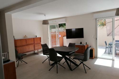 Entirely Quiet Villa Close To Beaches And Center
