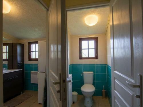 G�te Archignac, 3 Pi�ces, 4 Personnes - Fr-1-616-31