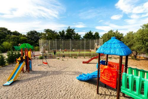 Camping Maeva Club Le Lagon D?argel�s ****