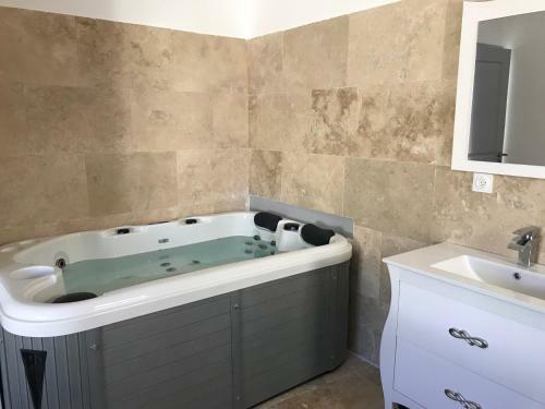 Les Mazets Et Spa D'uzes