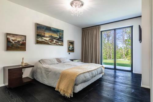 Ascain Villa Sleeps 6 With Pool Air Con And Wifi