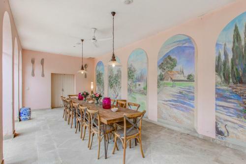 Serres Chateau Sleeps 29 Pool Air Con Wifi