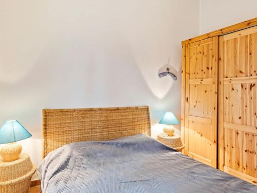 Lavish Villa In Bagnols-en-for�t With Swimming Pool