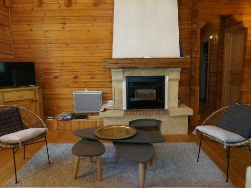 Chalet Barcelonnette, 5 Pi�ces, 10 Personnes - Fr-1-165a-86