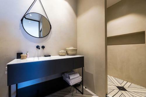 Beachview Keyweek Beachfront Renovated Apartment With Parking In Biarritz