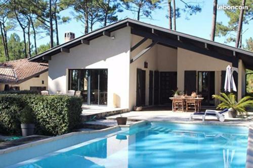 Villa Swimming Pool