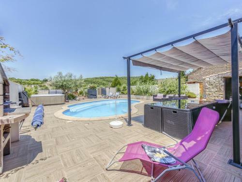 Magnificent Holiday Home In Bize-minervois With Jacuzzi