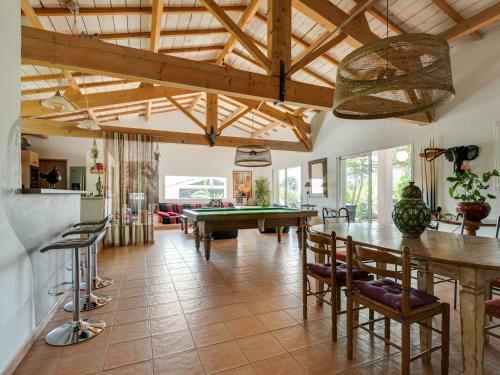 Holiday Home Offeing Greenery And Private Pool