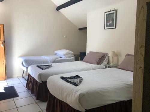 1 Bedroom Peaceful Lake Room With Lake Views