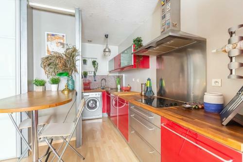 Guestready - Charming Apartment Place Du Parlement - Saint Pierre