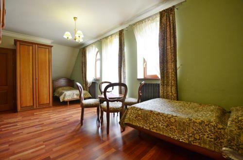 Hostal Poduszka Pensjonat Nad Rzek?