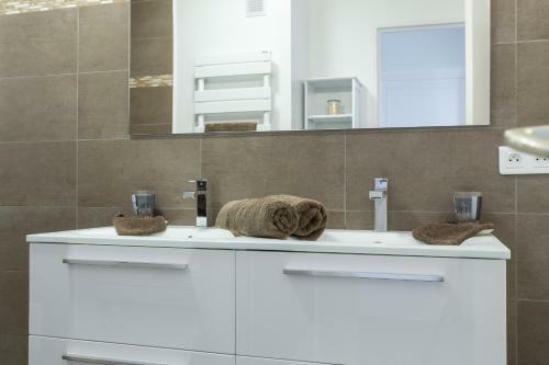 Apartamento Gorgeous Apt With Terrace, Elevator, Ac, Free Parking
