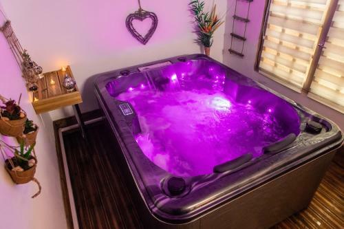 Bed & Breakfast Aux 3 Nuances Suites Privatives & Spa