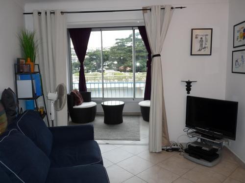 Cannes Apartment Sleeps 4 Air Con Wifi