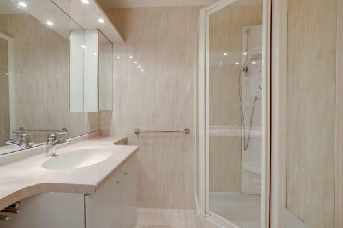 85 Sqm 3 Bdrm Apartment Pointe Croisette-beaches By Olidesi