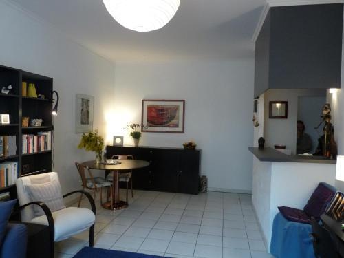 Cannes Apartment Sleeps 5 Air Con Wifi