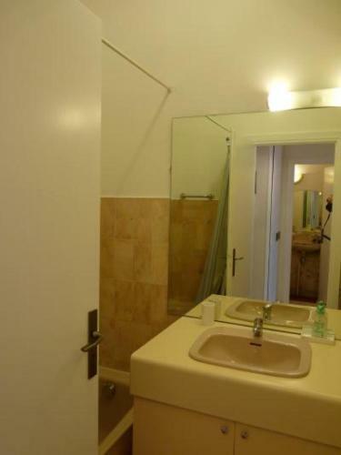 Cannes Apartment Sleeps 4 Wifi