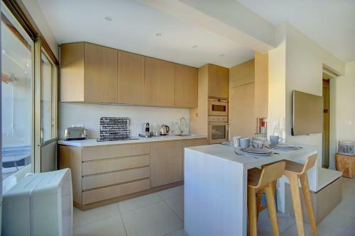 Immogroom - Magnificent Spacious And Cozy Apartment - Congress Beaches