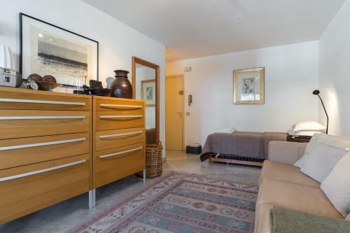 Cannes Apartment Sleeps 2 Wifi