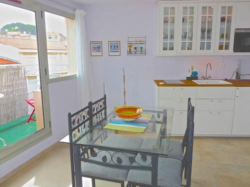 Cannes Apartment Sleeps 7 Pool Air Con Wifi