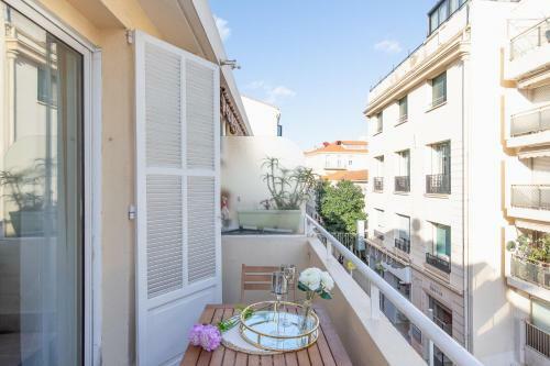 Gray D'albion Area: New Studio With Terrace!