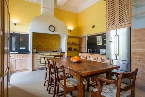 Caux Villa Sleeps 12 With Pool And Wifi